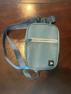 Thread Compact Blue Crossbody Bag with Front Zip — Unbranded